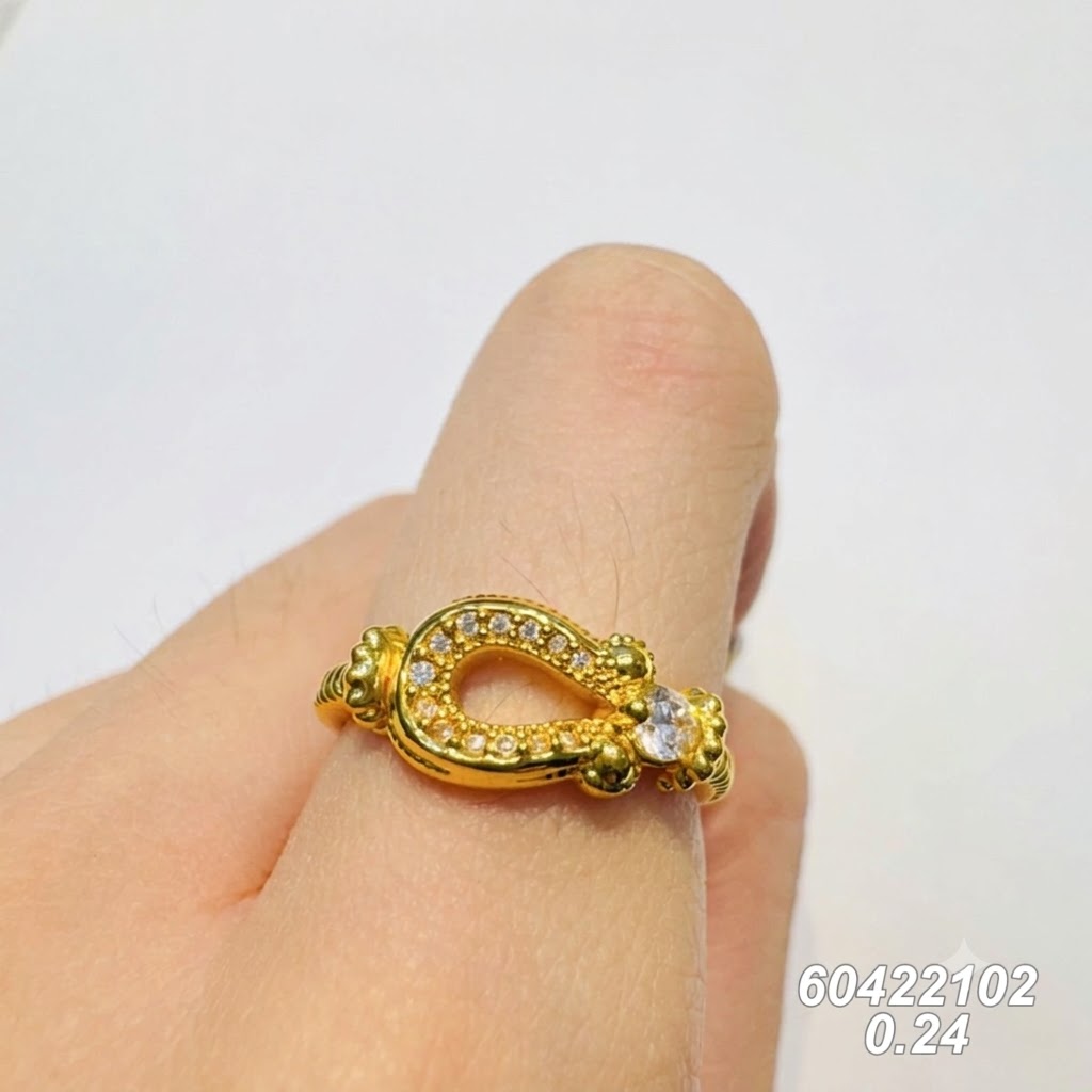 9999 純金 馬蹄造型戒指 · 9999 純金金飾