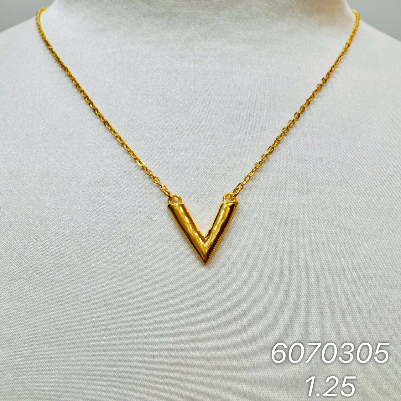 9999純金項鍊 · 9999 純金項鍊 · 金閃閃銀樓