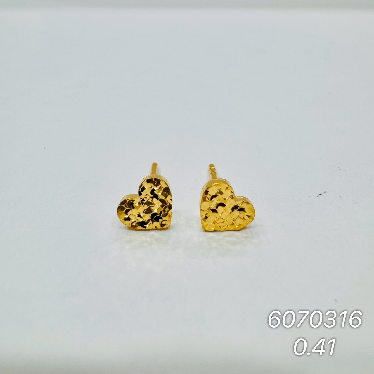 9999純金耳環 · 9999 純金耳環 · 金閃閃銀樓