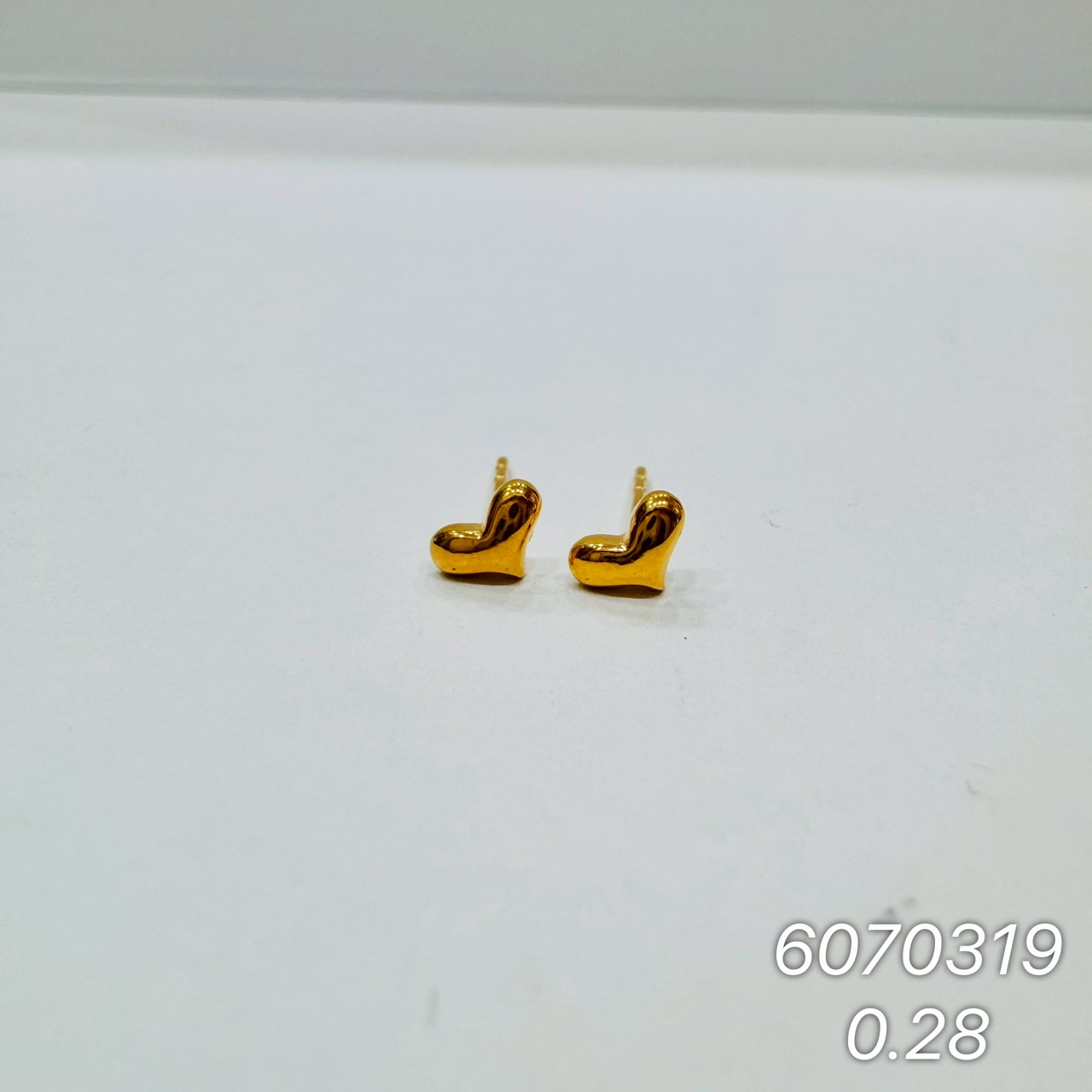 9999純金耳環 · 9999 純金耳環 · 金閃閃銀樓