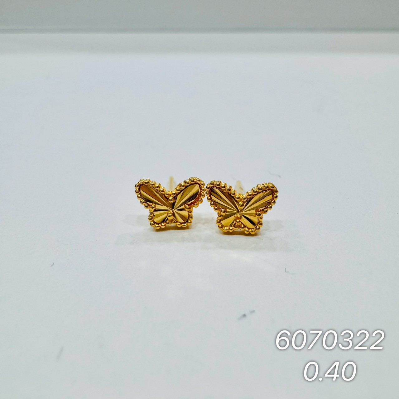 9999純金耳環 · 9999 純金耳環 · 金閃閃銀樓