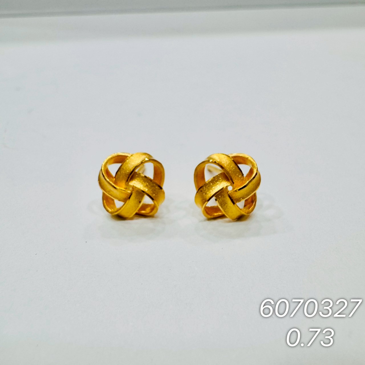 9999純金耳環 · 9999 純金耳環 · 金閃閃銀樓