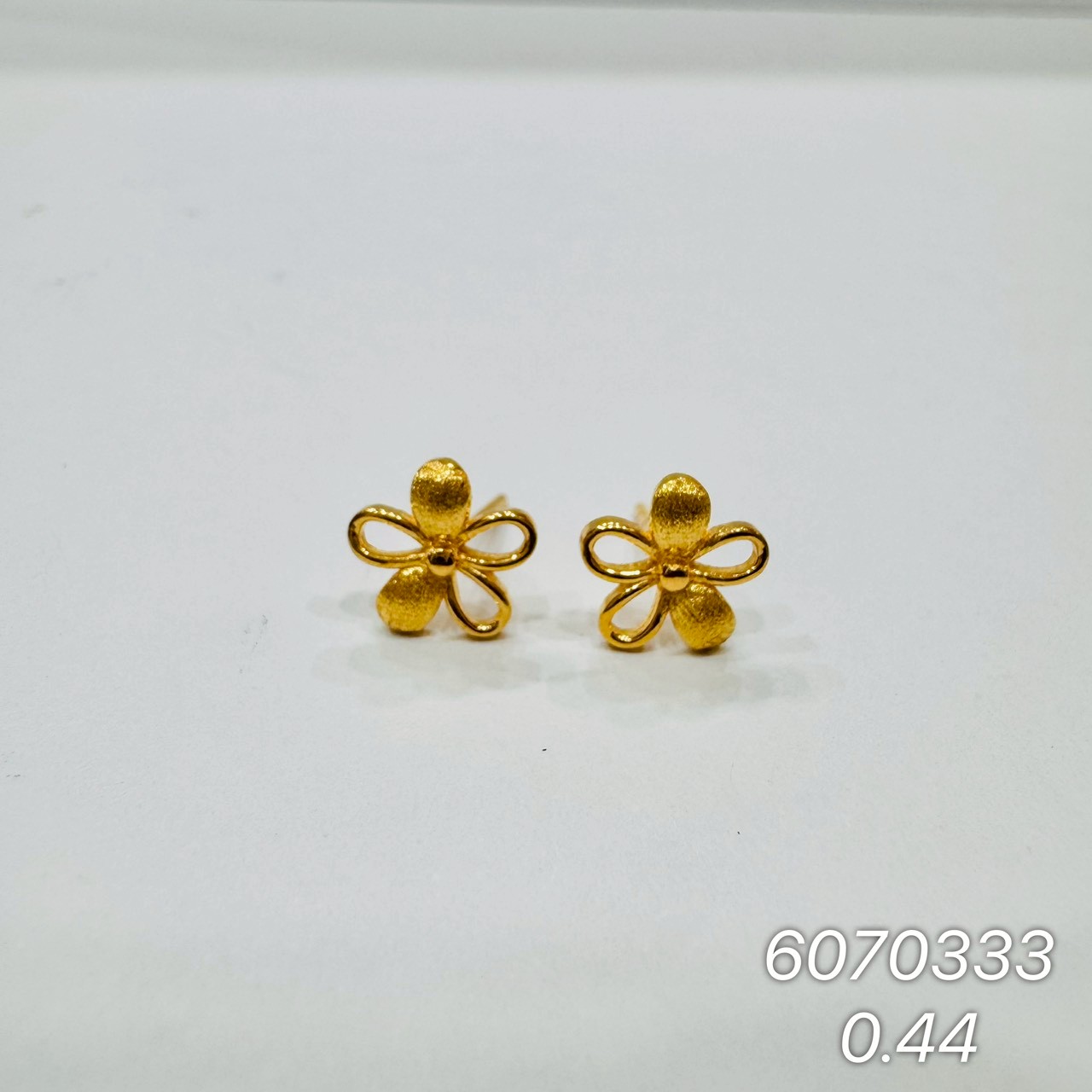 9999純金耳環 · 9999 純金耳環 · 金閃閃銀樓