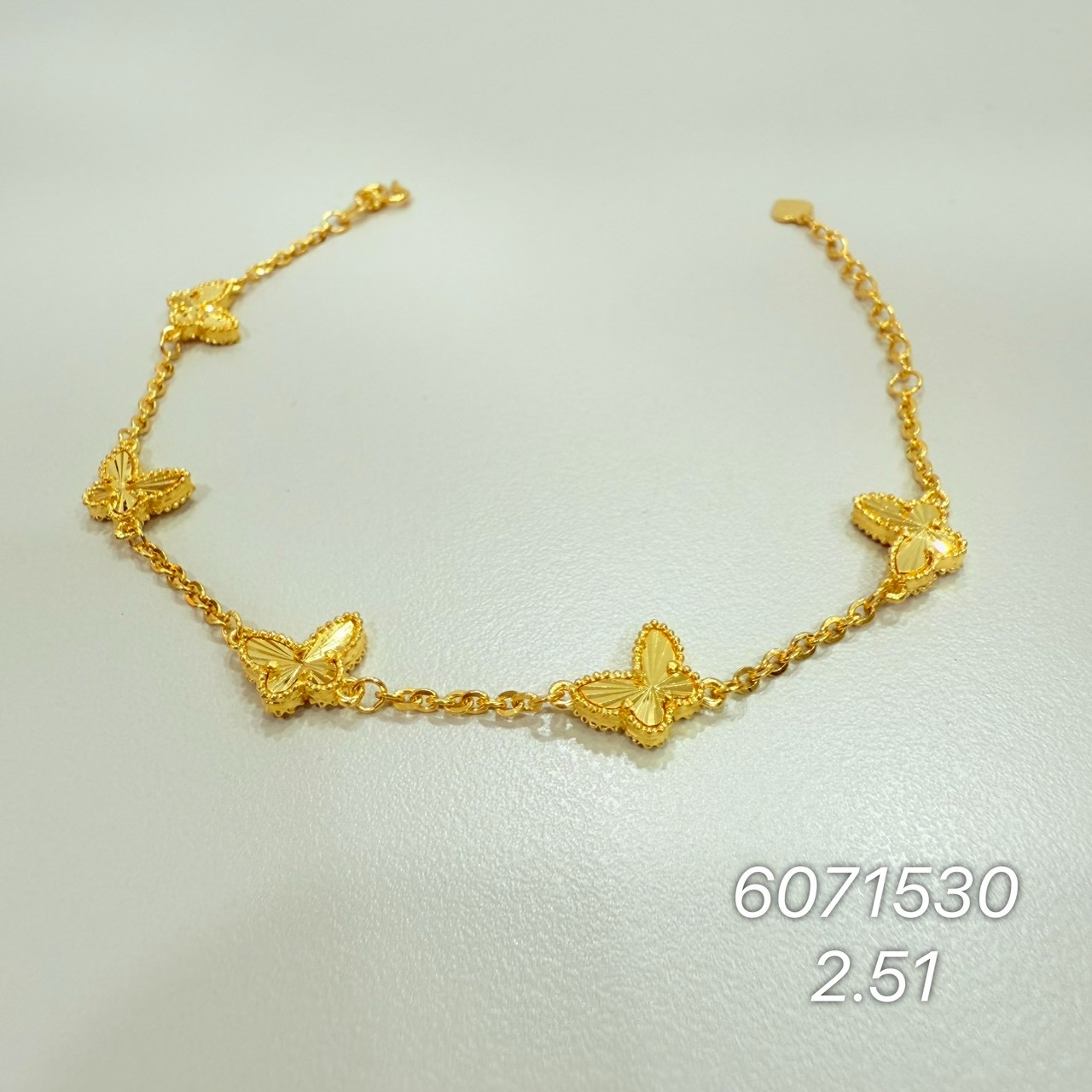 9999純金蝴蝶手鍊 · 9999 純金手鐲 · 金閃閃銀樓