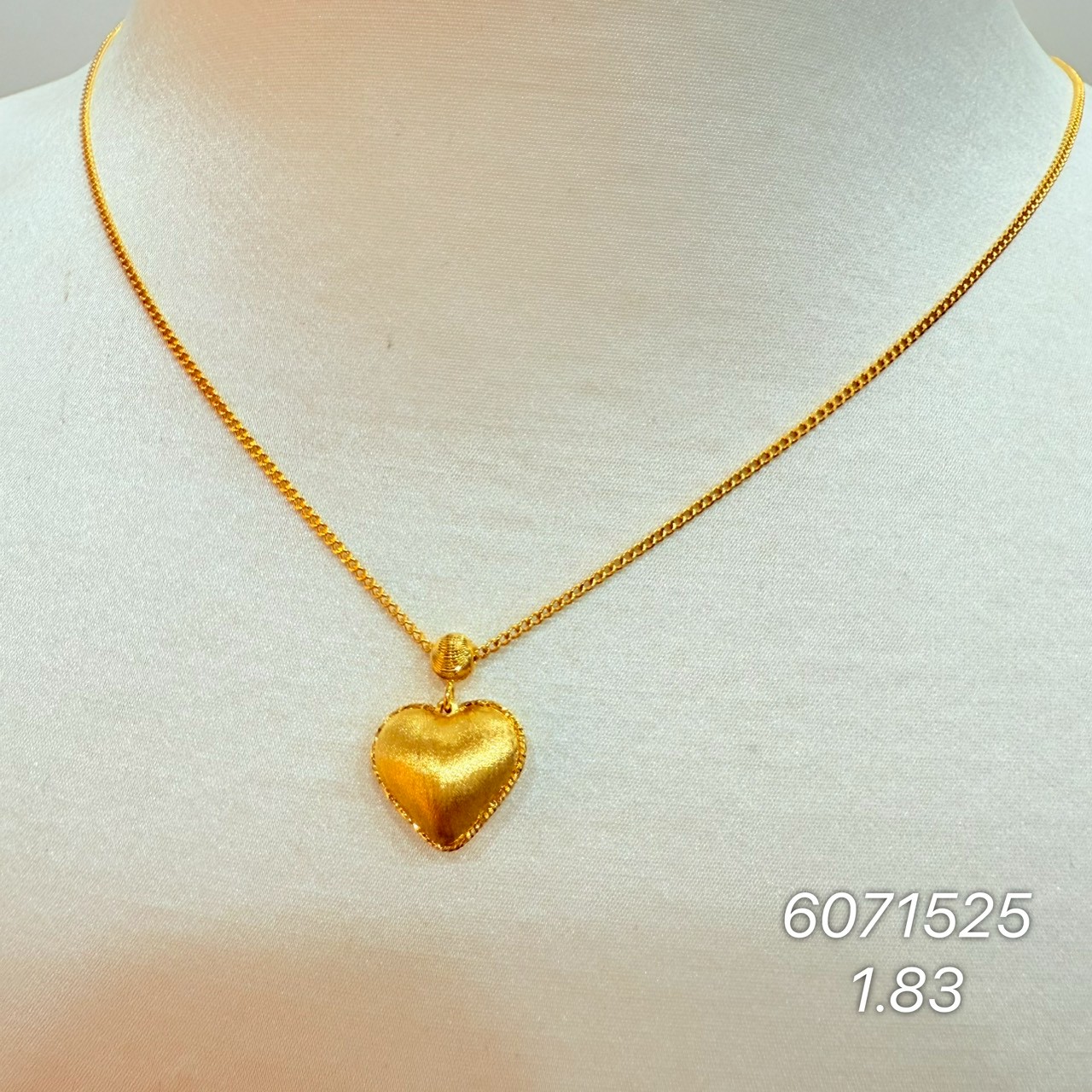 9999純金愛心項鍊 · 9999 純金金飾 · 金閃閃銀樓