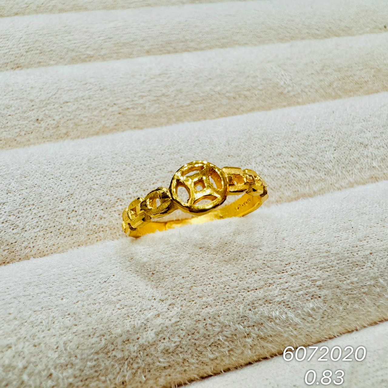 9999純金戒指 · 9999 純金戒指 · 金閃閃銀樓