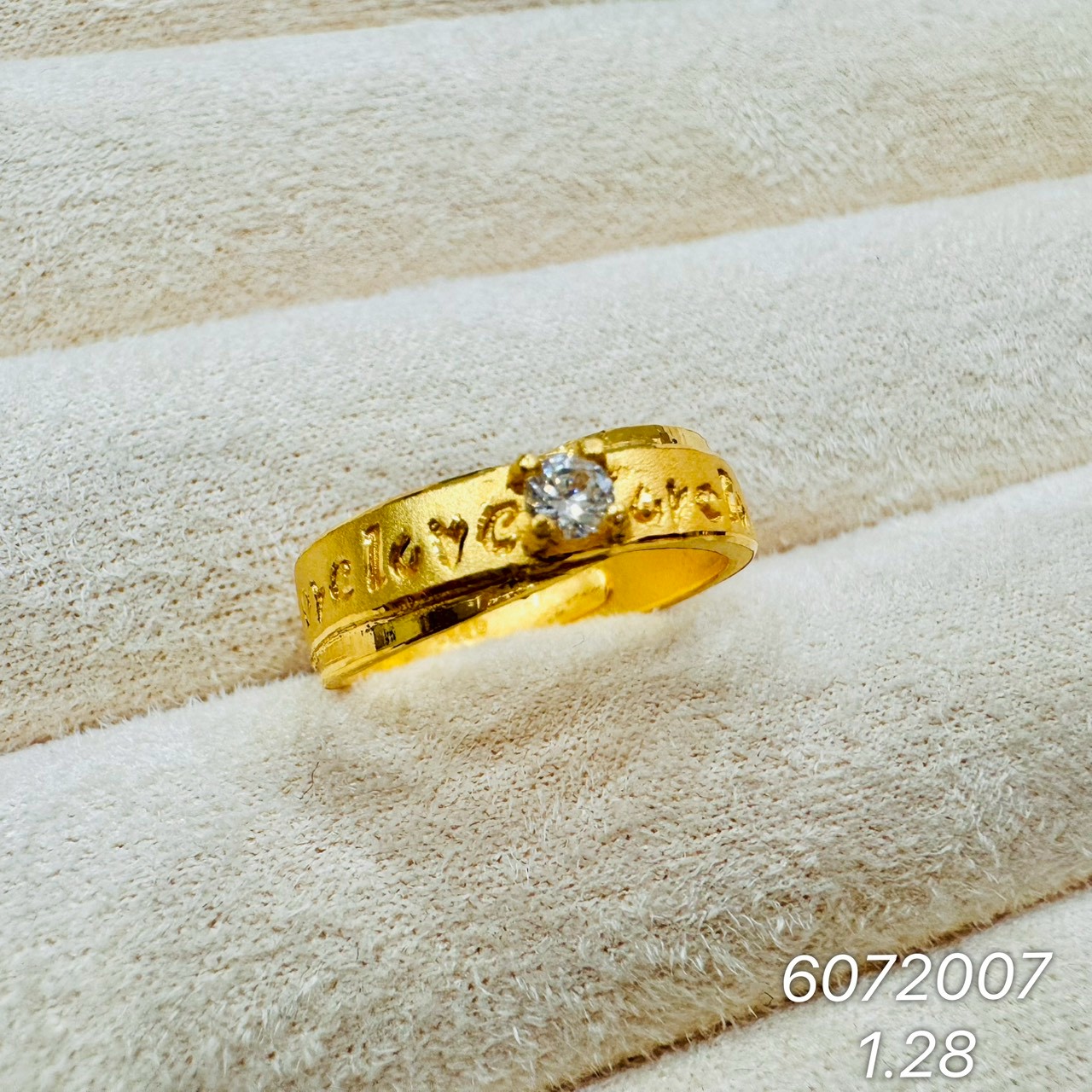 9999純金戒指 · 9999 純金戒指 · 金閃閃銀樓