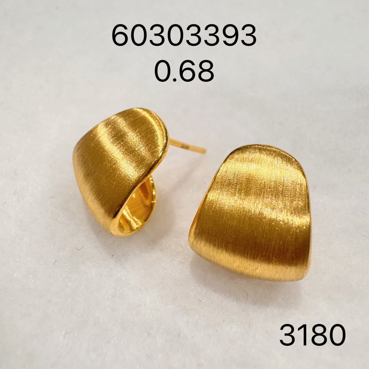 造型耳環(系列推估) · 9999 純金耳環